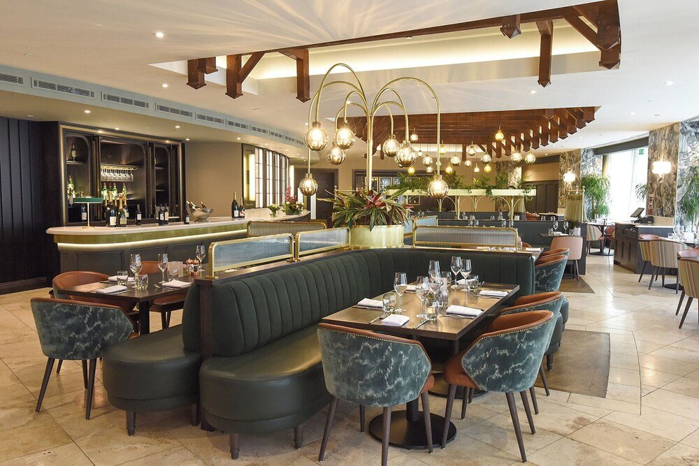 Restaurant with a bar area