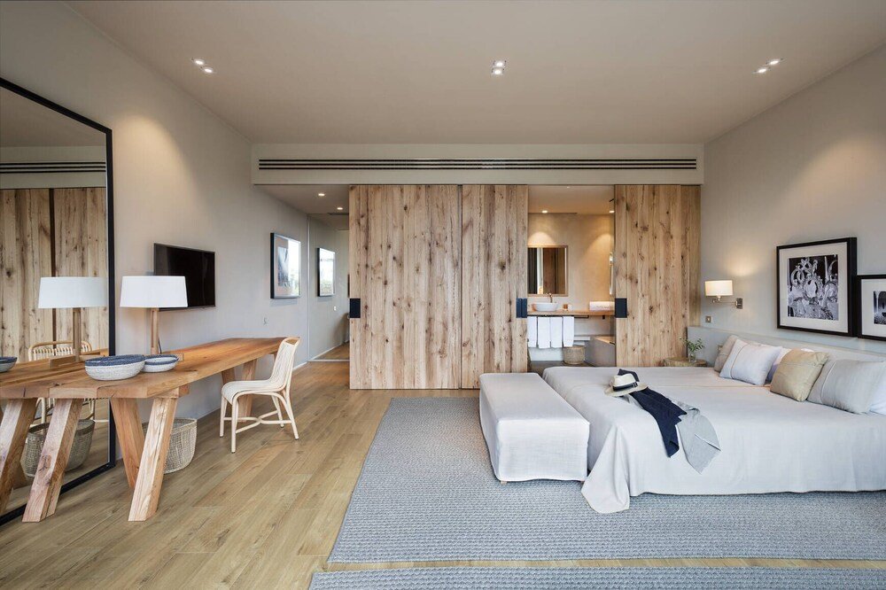 Hotel room with a bed at Hotel Peralada Wine Spa & Golf