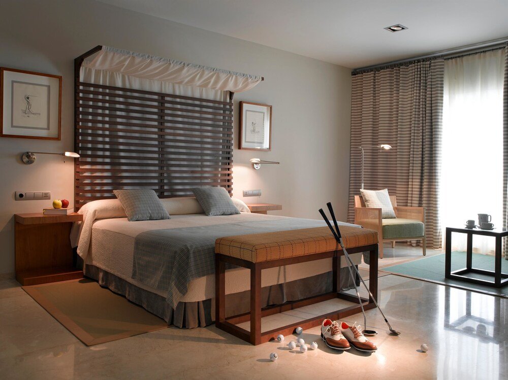 Dormitorio del Parador de Málaga Golf en España