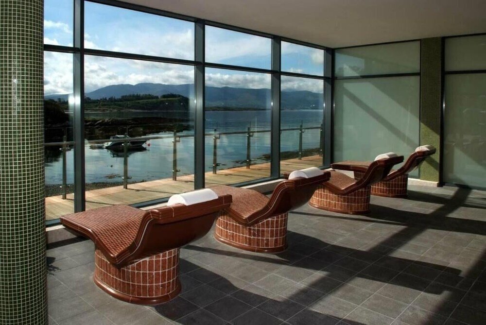 Zona de spa con espacio de relajación en Parknasilla Resort, en Sneem, condado de