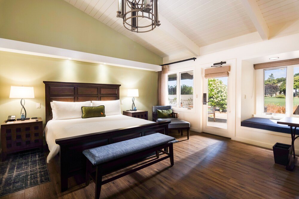 Bedroom with a large bed and bedside tables
