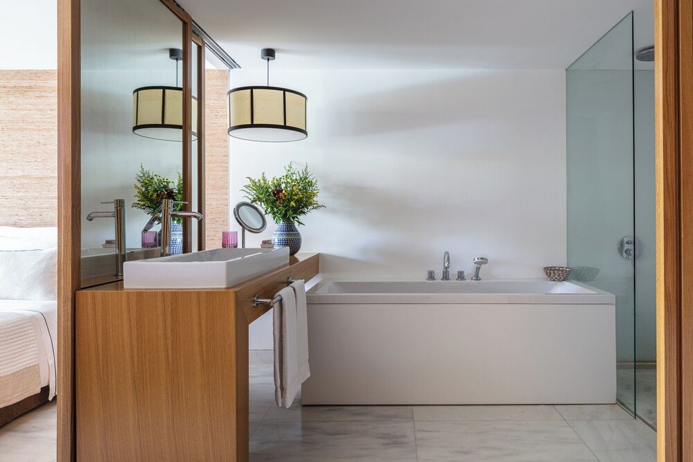 Baño moderno en Victoria Golf Resort resort de golf